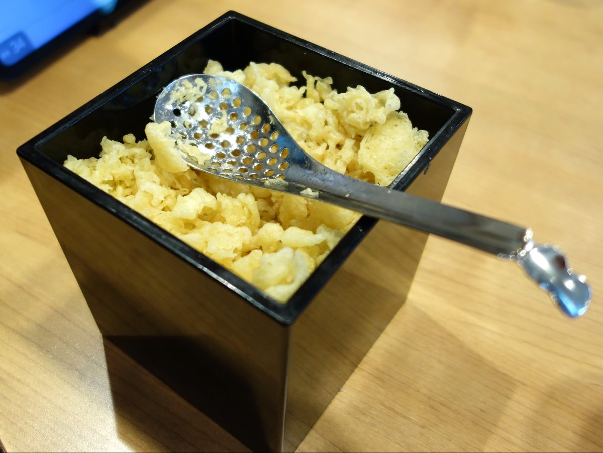 資さんうどんの無料トッピング天かす