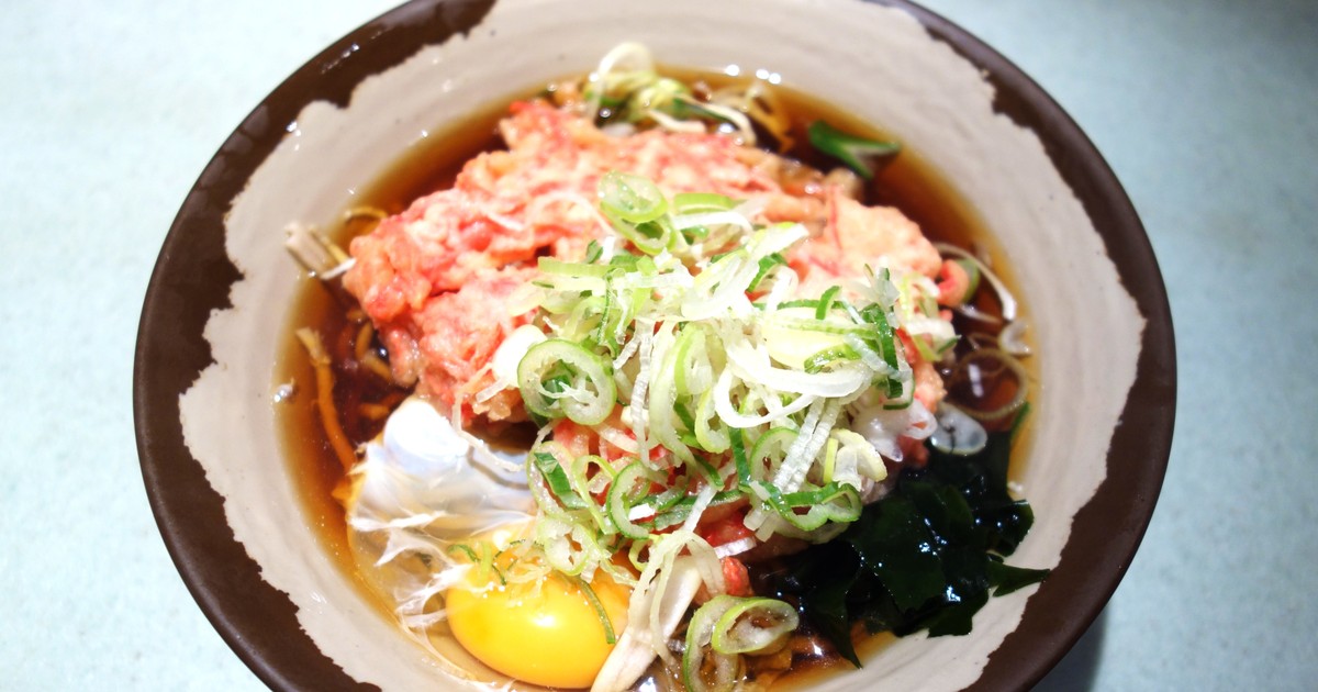 新和そばの紅しょうが天そば＋玉子 — 新宿駅直結の老舗立ち食いそば