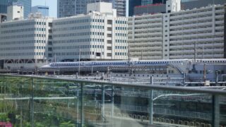 THE LINKPILLAR 2から見えた東海道新幹線の先頭車両